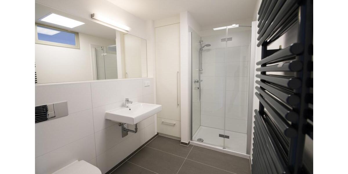 Dachgeschoßwohnung Ilmenau - 1 Zimmer, 28 m&sup2;, 295&euro; | Angebot:24658599