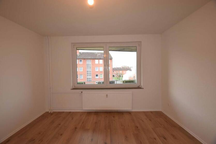 +++ Zum Einzug bereit! 3-Raumwohnung mit Tageslichtbad und Balkon +++ zimmer