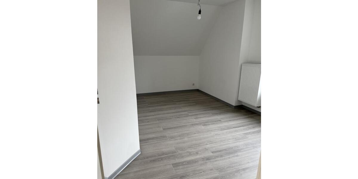 Etagenwohnung Seegebiet Mansfelder Land - 4 Zimmer, 95 m&sup2;, 650&euro; | Angebot:24710289