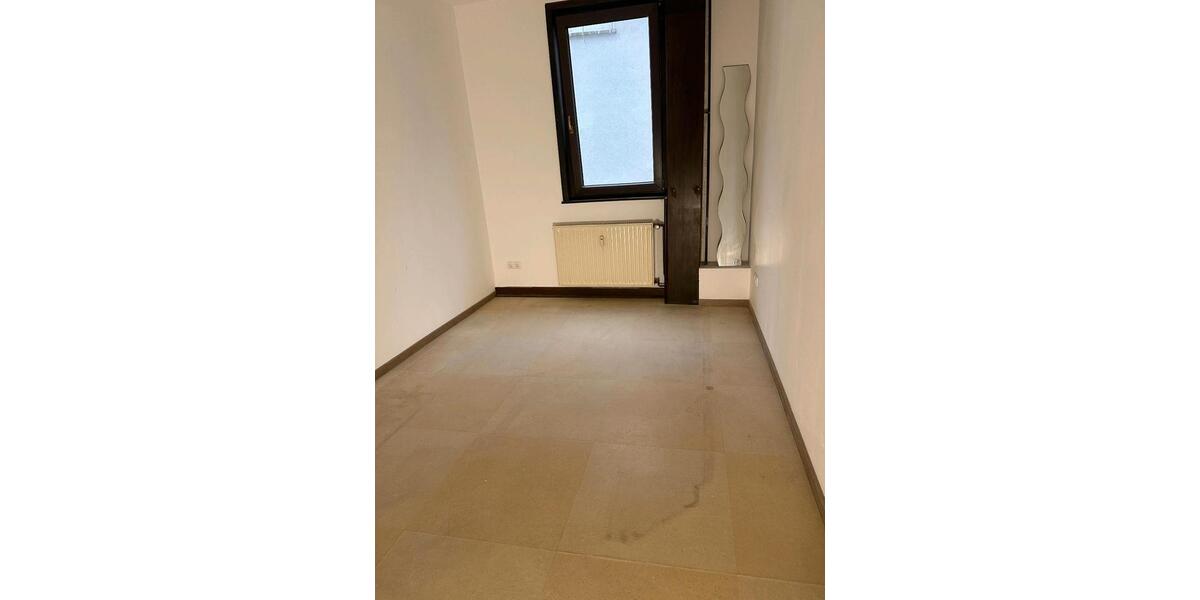 Etagenwohnung Frielendorf - 5 Zimmer, 115 m&sup2;, 900&euro; | Angebot:26479823