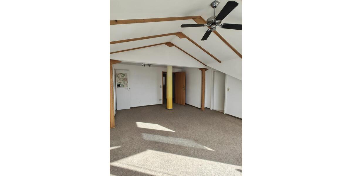 Dachgeschoßwohnung Traunreut Irsing - 3 Zimmer, 72 m&sup2;, 750&euro; | Angebot:25051998