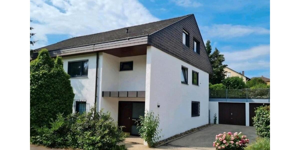Etagenwohnung Sachsenheim - 5.5 Zimmer, 147 m&sup2;, 1.470&euro; | Angebot:26607087
