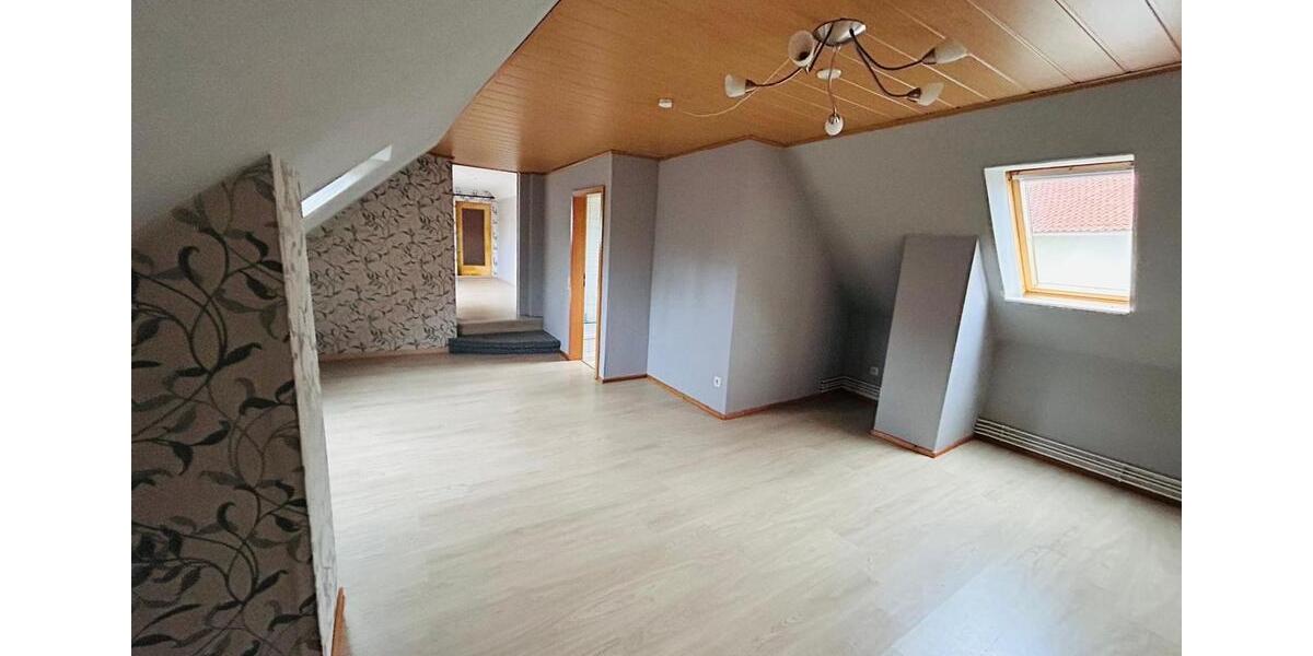 Dachgeschoßwohnung Warmsen - 2 Zimmer, 50 m&sup2;, 500&euro; | Angebot:26670625