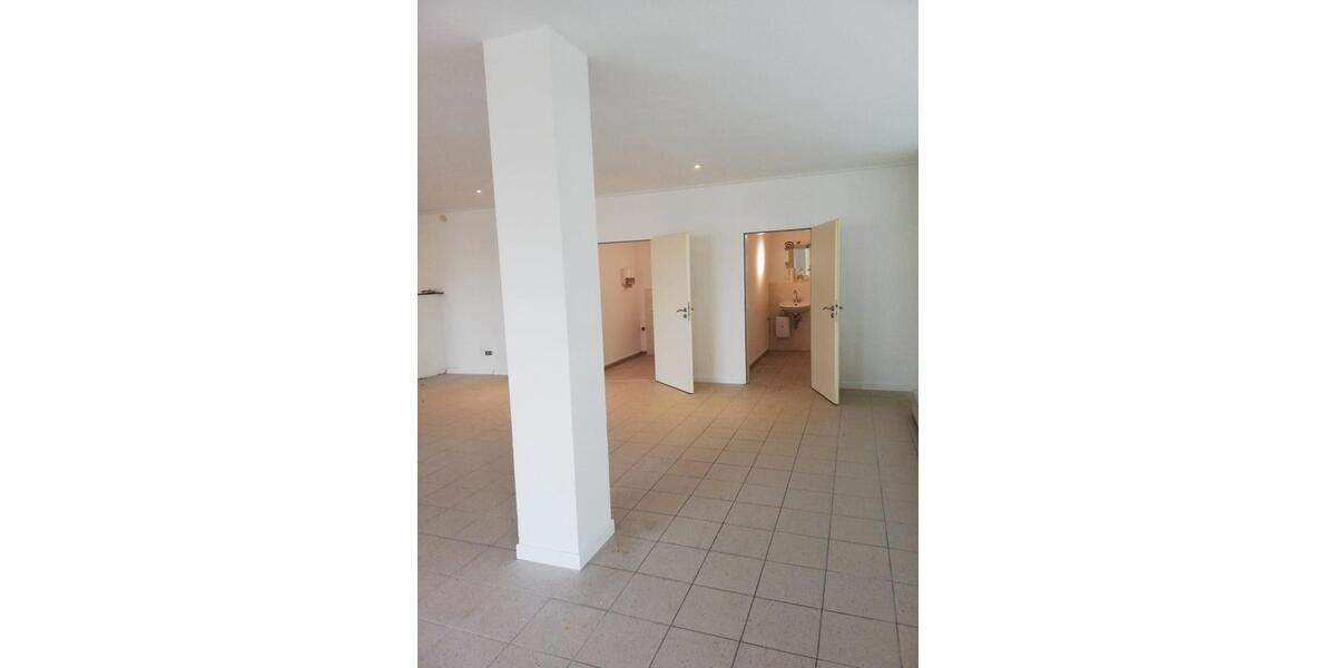 Ladengeschäft im EG zimmer