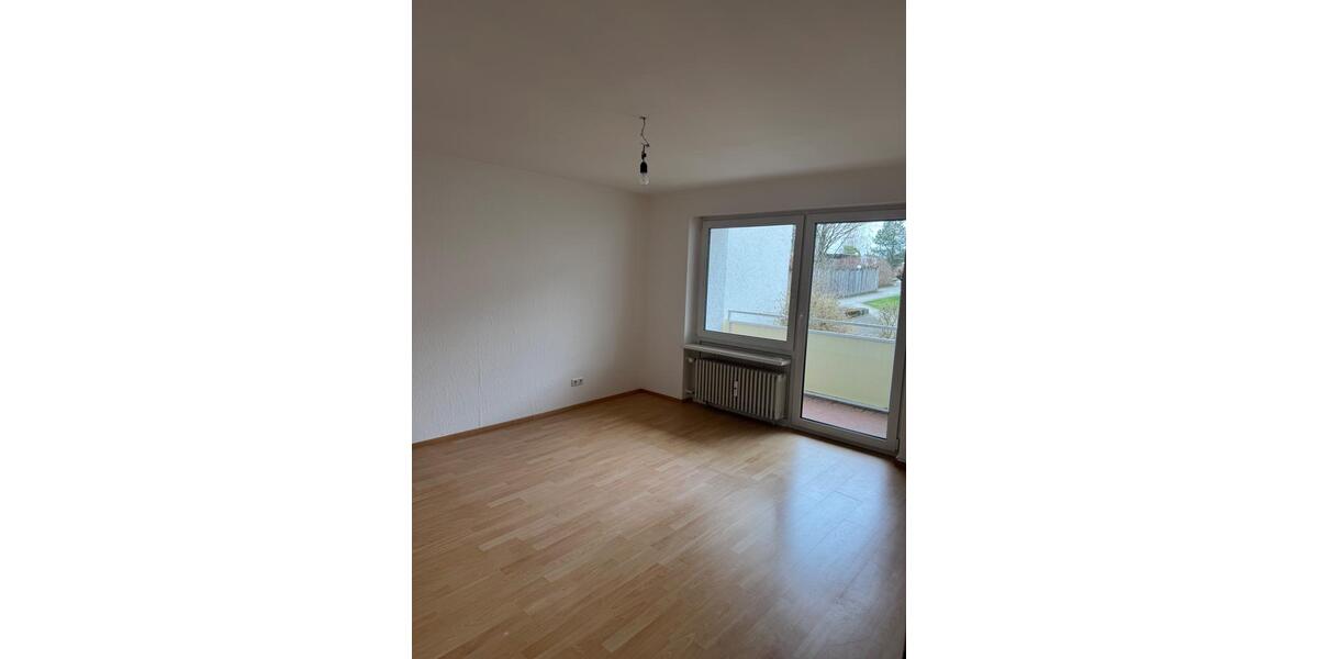 Hochparterre Kempten (Allgäu) - 2.5 Zimmer, 73 m&sup2;, 1.200&euro; | Angebot:26639966
