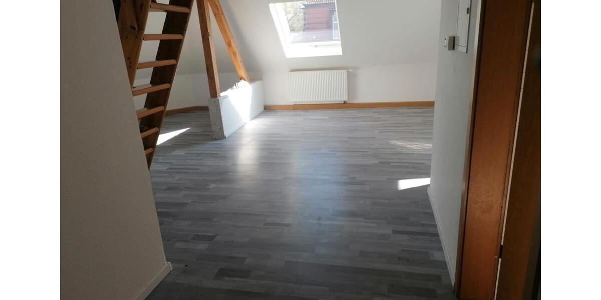 Dachgeschoßwohnung Eilenburg - 3 Zimmer, 70 m&sup2;, 420&euro; | Angebot:26553830