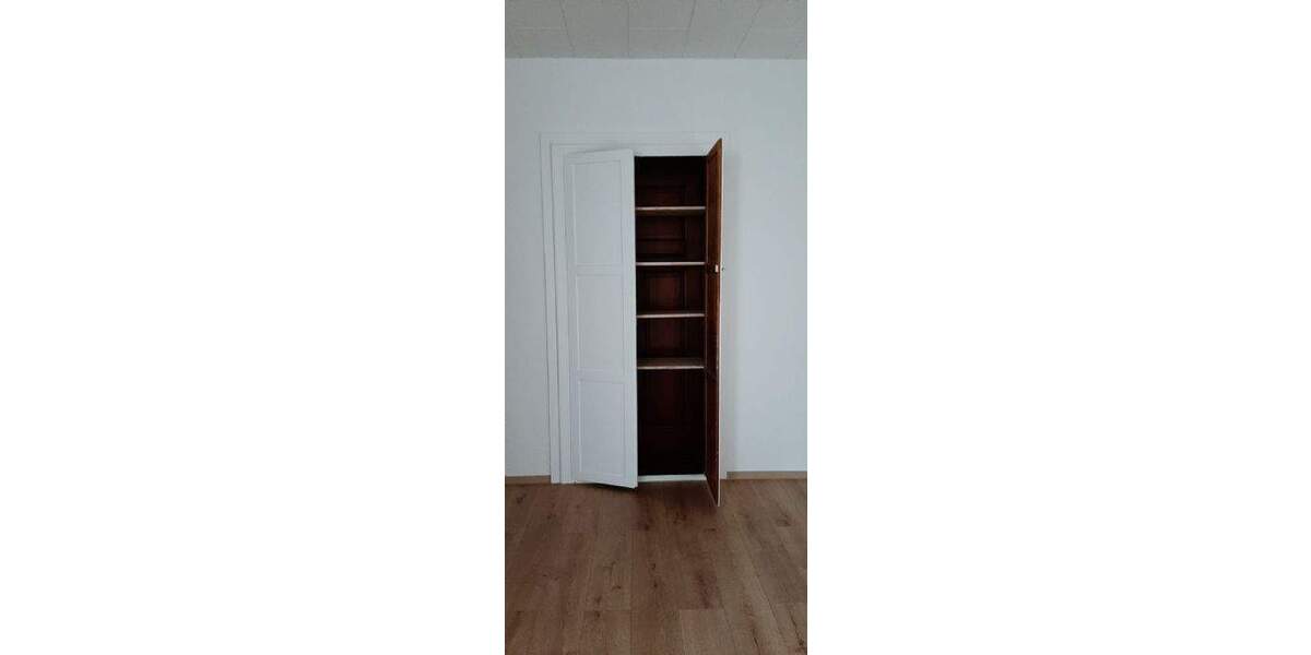 Etagenwohnung Bernburg Bergstadt - 3 Zimmer, 80 m&sup2;, 500&euro; | Angebot:24497849