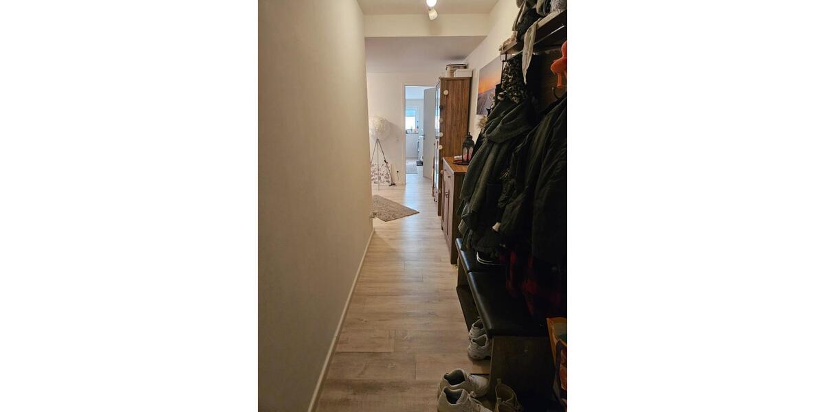 Etagenwohnung Uetersen - 2 Zimmer, 92 m&sup2;, 975&euro; | Angebot:26557162
