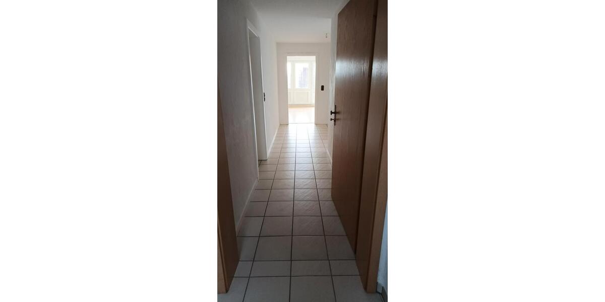 Dachgeschoßwohnung Künzell - 3 Zimmer, 120 m&sup2;, 895&euro; | Angebot:26019506