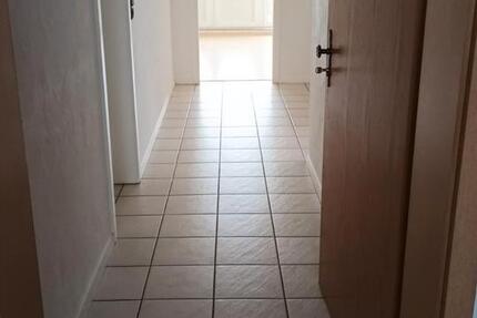 Wohnung Künzell - 3 Zimmer, 120 m&sup2;, 895&euro; | Angebot:26019506