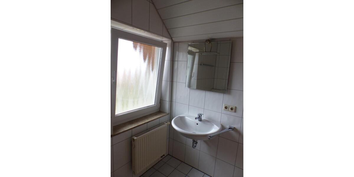 Dachgeschoßwohnung Bönnigheim - 1 Zimmer, 32 m&sup2;, 350&euro; | Angebot:24787155