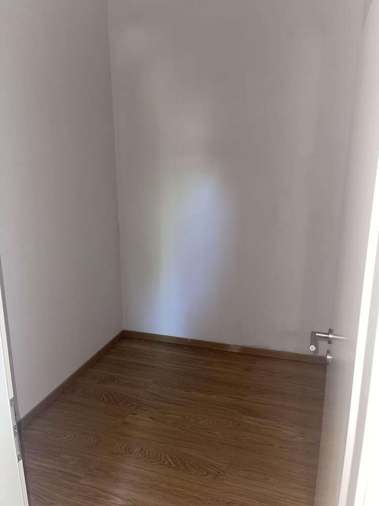 gepflegte 2 Zimmer-Wohnung *ab sofort verfügbar* ruhig auf dem Hinterhof