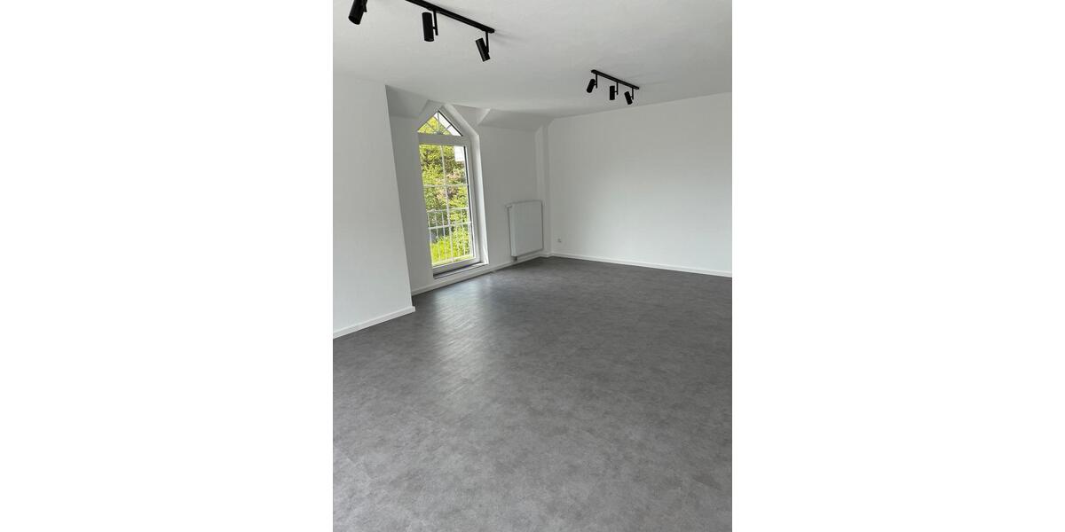 Dachgeschoßwohnung Schalksmühle - 2 Zimmer, 66 m&sup2;, 780&euro; | Angebot:26633222