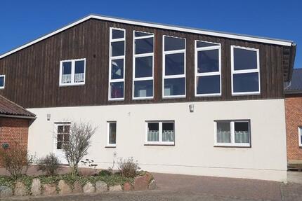 Wohnung Emkendorf - 5 Zimmer, 160 m&sup2;, 1.700&euro; | Angebot:25640400