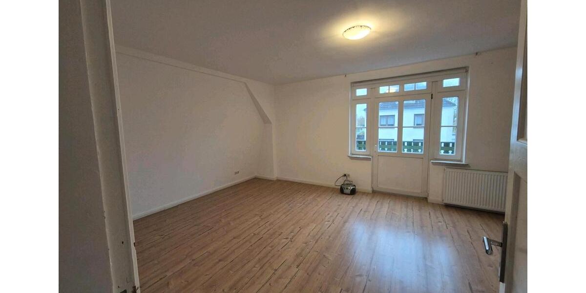 Etagenwohnung Husum - 4 Zimmer, 75 m&sup2;, 650&euro; | Angebot:25048447