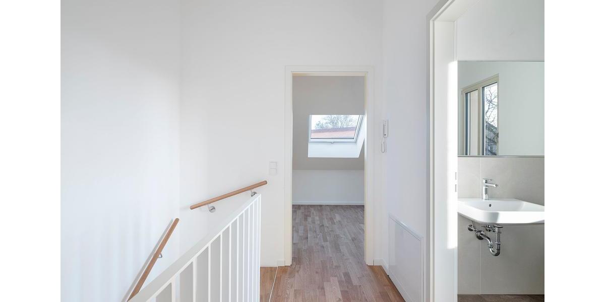 Etagenwohnung Löwenberger Land - 5 Zimmer, 130 m&sup2;, 1.435&euro; | Angebot:24524786