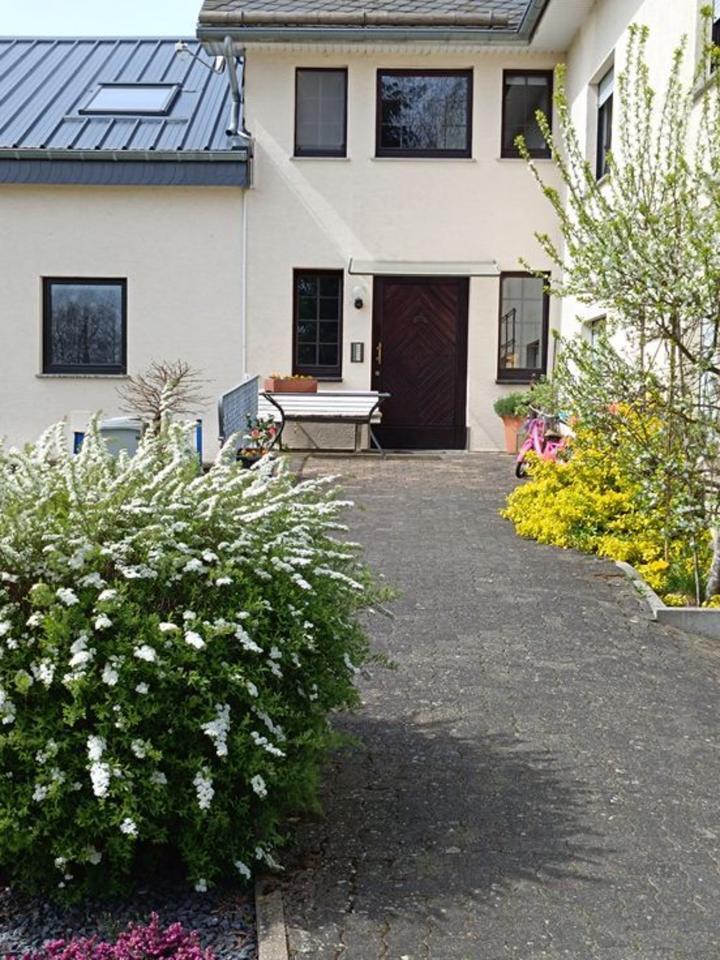 Wohnen im Mehrgenerationshaus Eifelhaus Detzelvenn ( Nähe Bleialf