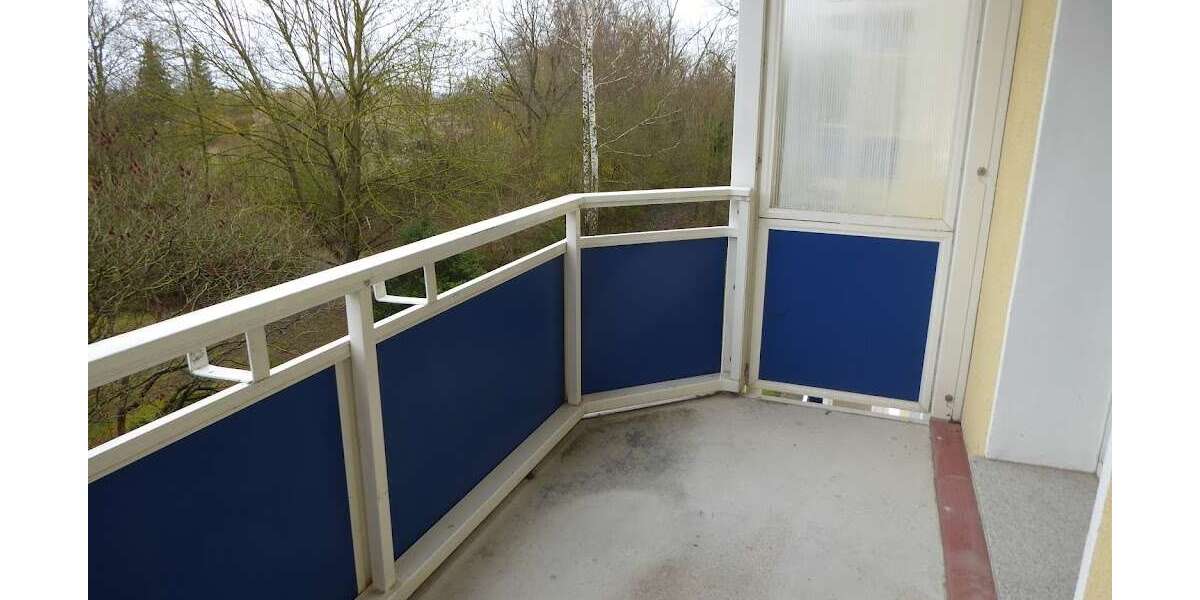 Etagenwohnung Bernburg (Saale) Strenzfeld - 3 Zimmer, 58 m&sup2;, 339&euro; | Angebot:25302039