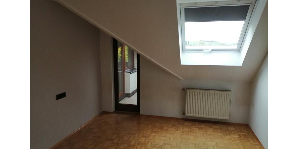 Dachgeschoßwohnung Donaueschingen - 3.5 Zimmer, 100 m&sup2;, 1.130&euro; | Angebot:24764265