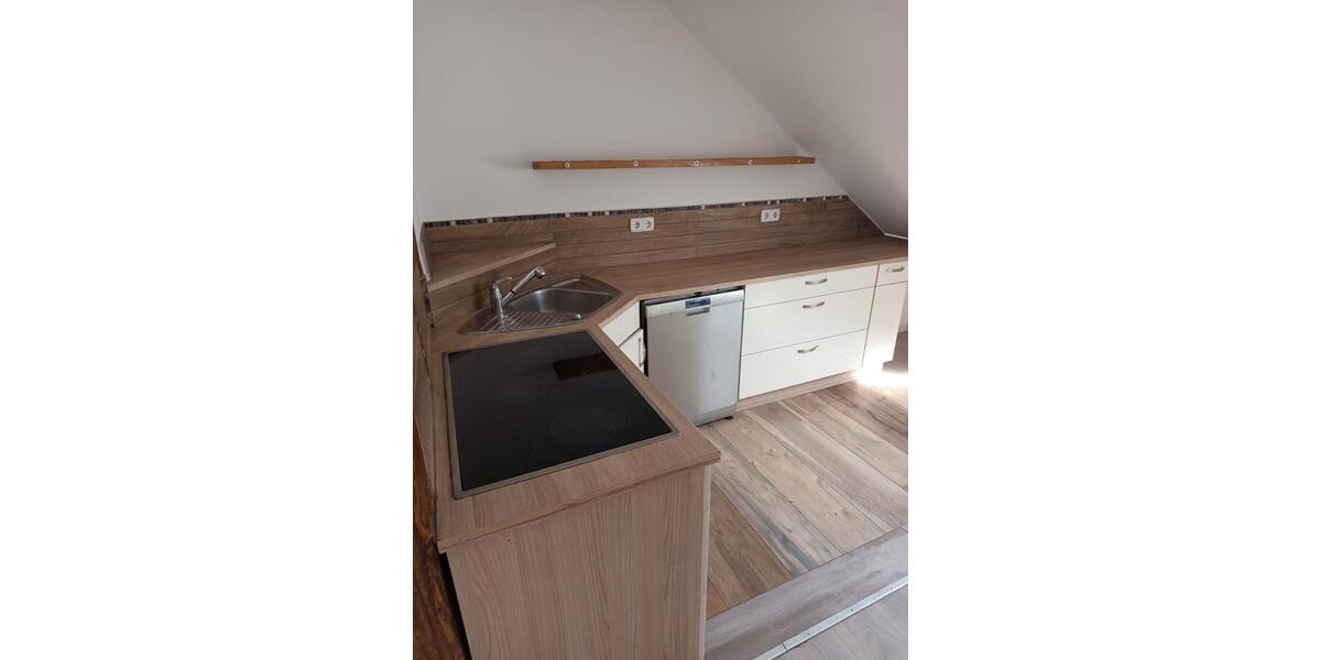 Dachgeschoßwohnung Uehlfeld - 3.5 Zimmer, 75 m&sup2;, 550&euro; | Angebot:26539982