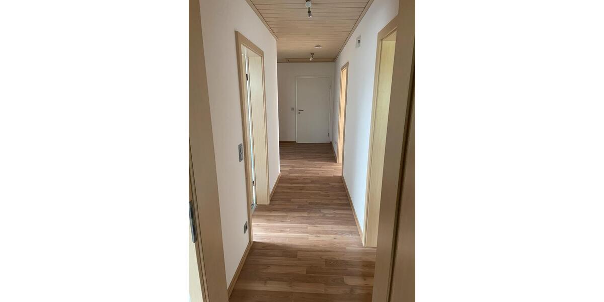Wohnung DG, 70qm, 2Zi,Kü,Bad in ruhiger Lage 1 zimmer