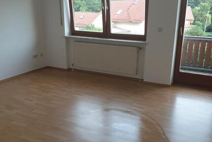Wohnung Waldmünchen - 4 Zimmer, 86 m&sup2;, 685&euro; | Angebot:25811075