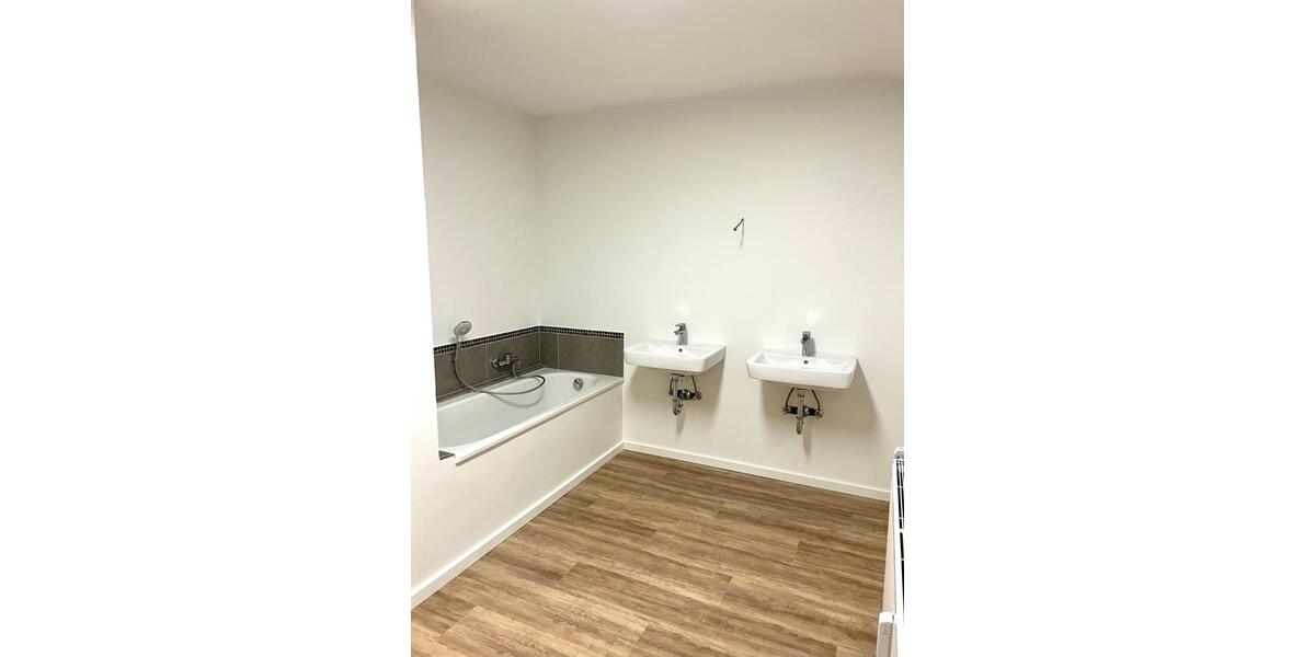 Etagenwohnung Mönchengladbach Nord - 2 Zimmer, 94 m&sup2;, 1.090&euro; | Angebot:26273875