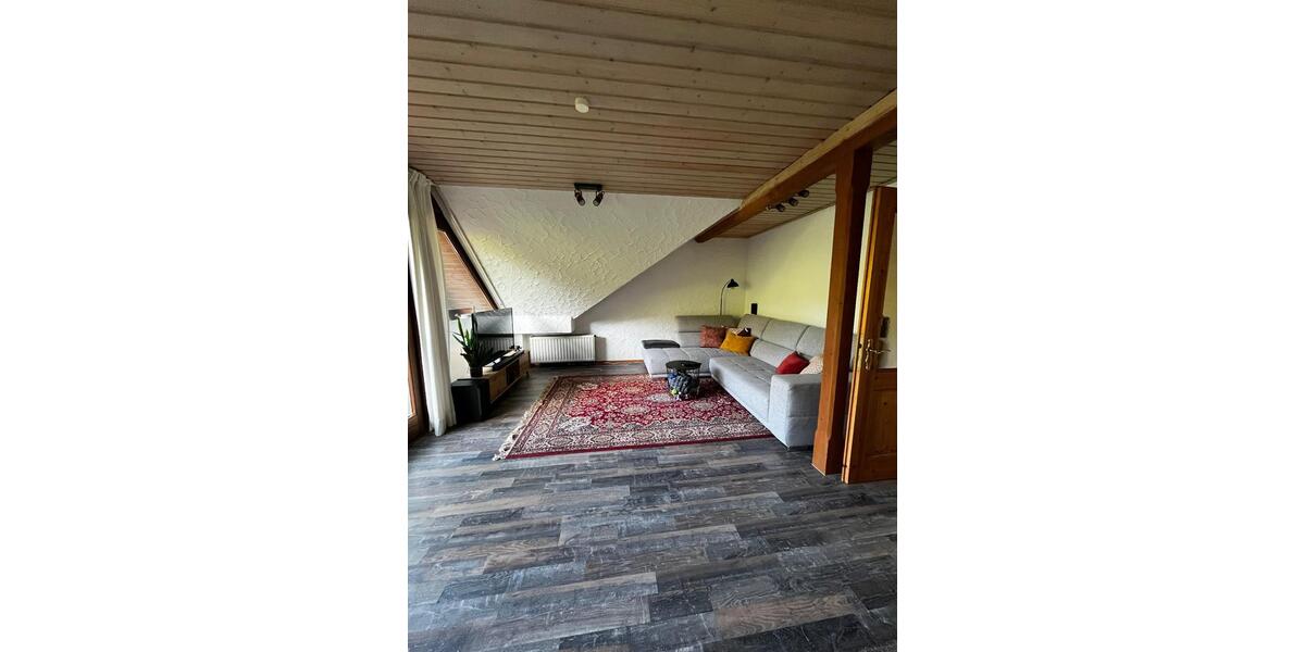 Dachgeschoßwohnung Diespeck - 4 Zimmer, 95 m&sup2;, 665&euro; | Angebot:26546291