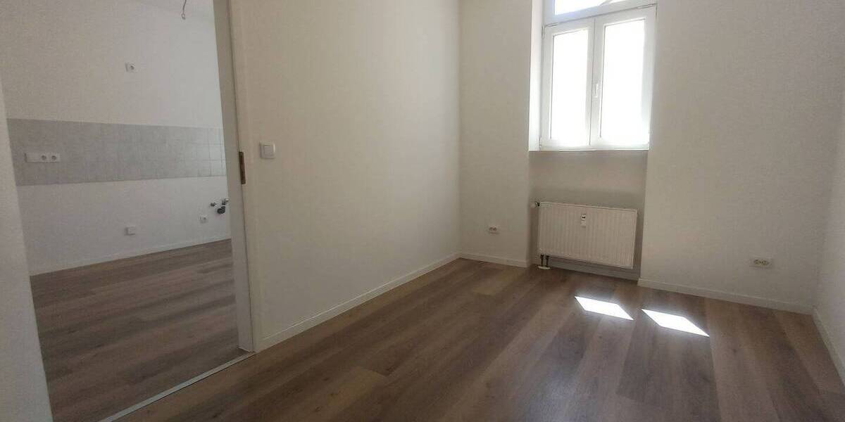 Etagenwohnung Glauchau - 4 Zimmer, 89 m&sup2;, 499&euro; | Angebot:26816314