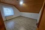 Dachgeschoßwohnung Poppenhausen (Wasserkuppe) - 3 Zimmer, 85 m&sup2;, 750&euro; | Angebot:25752097