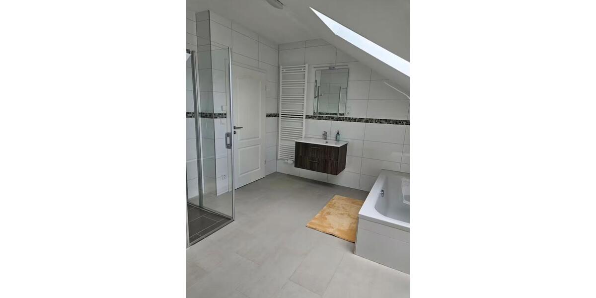 Doppelhaushälfte Rastede - 5 Zimmer, 138 m&sup2;, 1.450&euro; | Angebot:24692568