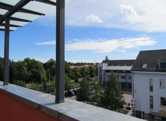 Dachgeschoßwohnung 34-Raum mit EBK befristet bis April 2027