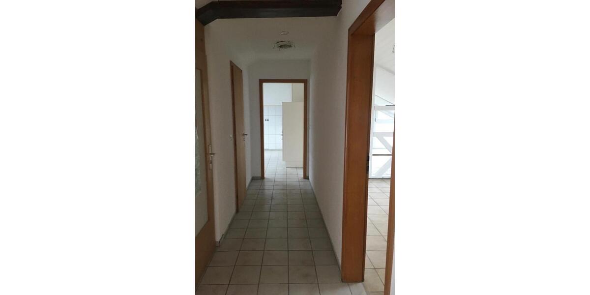 Dachgeschoßwohnung Bisingen - 3 Zimmer, 75 m&sup2;, 800&euro; | Angebot:24704774