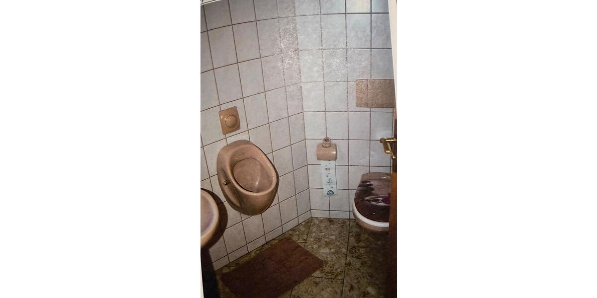 Etagenwohnung Grabfeld - 10 Zimmer, 138 m&sup2;, 800&euro; | Angebot:23760395
