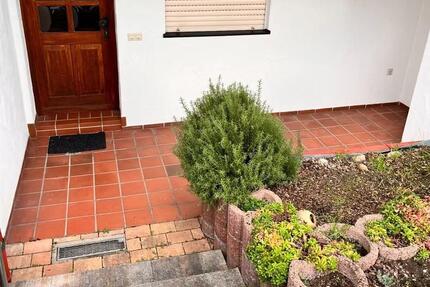 2-Zimmer-Wohnung AB-Schweinheim – Zunächst 1 Jahr befristet 3 zimmer