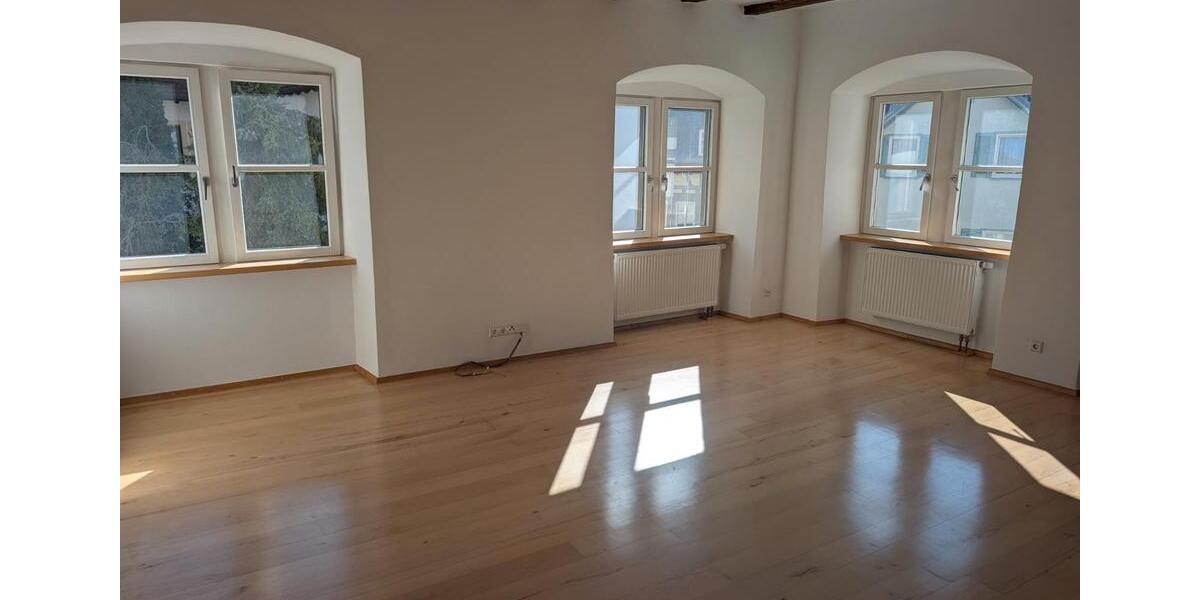 Etagenwohnung Großbottwar - 2 Zimmer, 64 m&sup2;, 750&euro; | Angebot:26619557