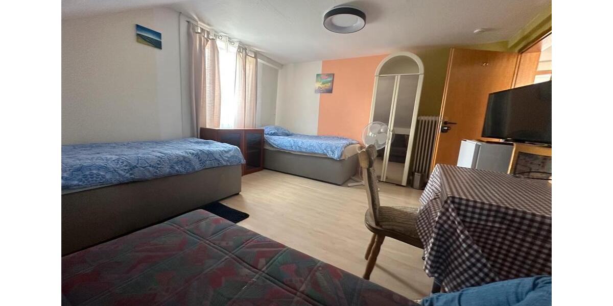 Wohnen auf Zeit Hahnstätten - 10 Zimmer, 250 m&sup2;, 14&euro; | Angebot:25568504