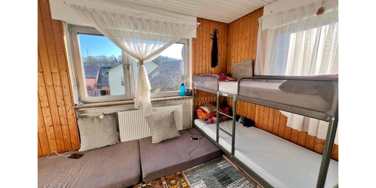 Etagenwohnung Burkardroth - 4 Zimmer, 90 m&sup2;, 850&euro; | Angebot:26674789