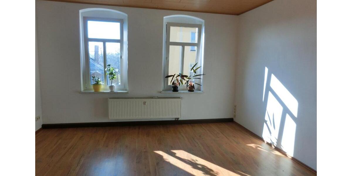 Dachgeschoßwohnung Altenburg - 2 Zimmer, 60 m&sup2;, 400&euro; | Angebot:25993598
