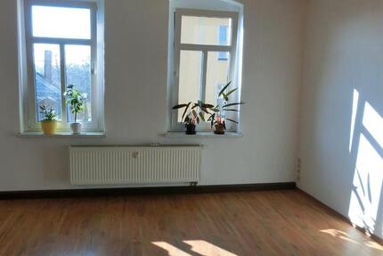 Wohnung Altenburg - 2 Zimmer, 60 m&sup2;, 400&euro; | Angebot:25993598