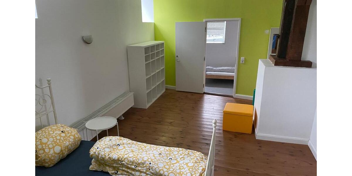 Hochparterre Wismar Altstadt - 4 Zimmer, 150 m&sup2;, 1.600&euro; | Angebot:26637144
