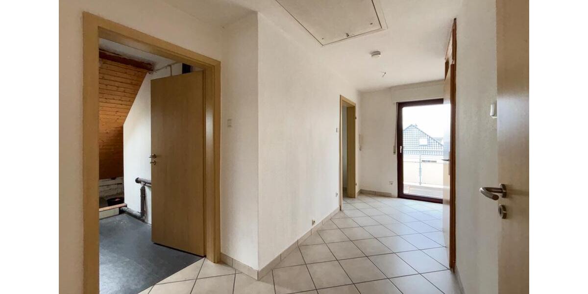 Dachgeschoßwohnung Limburg an der Lahn Linter - 3 Zimmer, 95 m&sup2;, 850&euro; | Angebot:26675526