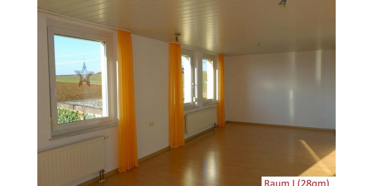 Erdgeschoßwohnung Waigolshausen - 4 Zimmer, 100 m&sup2;, 700&euro; | Angebot:26263175