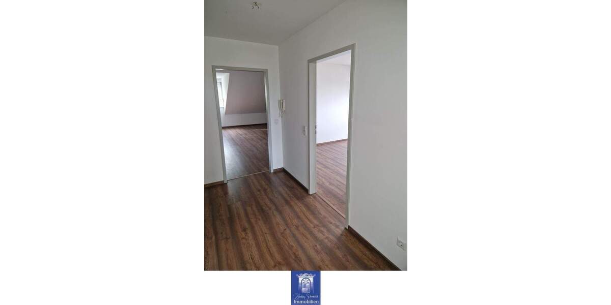 Etagenwohnung Senftenberg - 3 Zimmer, 87 m&sup2;, 568&euro; | Angebot:25781174