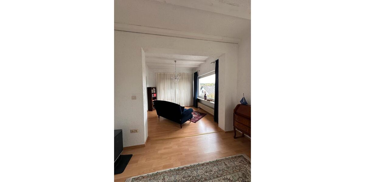 Etagenwohnung Braunfels - 4 Zimmer, 92 m&sup2;, 900&euro; | Angebot:26611211