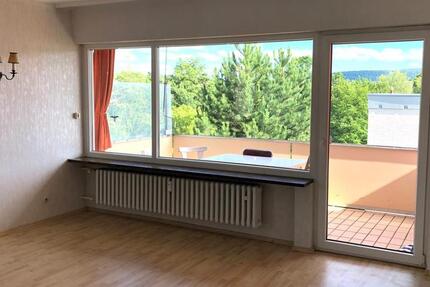 Zu vermieten: Helle 3-Zi-Wohnung 94m² Balkon, EBK – BK. ab 1.2.26 3 zimmer