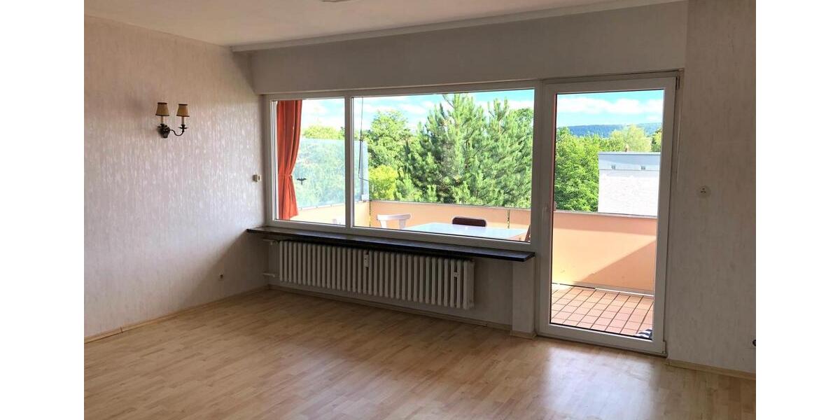 Zu vermieten: Helle 3-Zi-Wohnung 94m² Balkon, EBK – BK. ab 1.2.26 3 zimmer