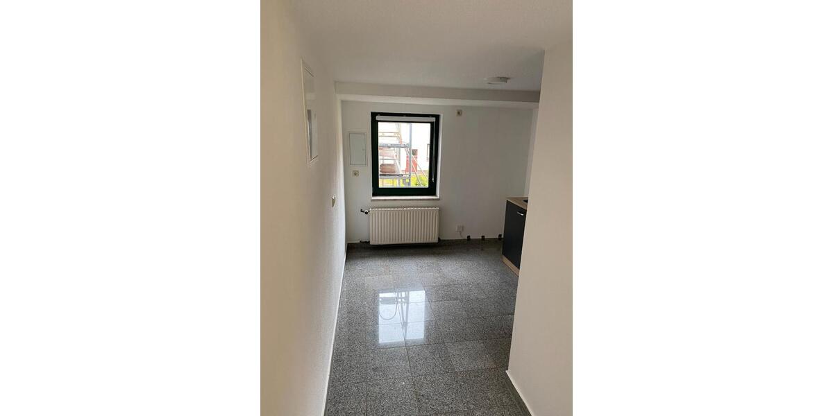 Erdgeschoßwohnung Zella-Mehlis Mehlis - 2 Zimmer, 45 m&sup2;, 300&euro; | Angebot:25977654