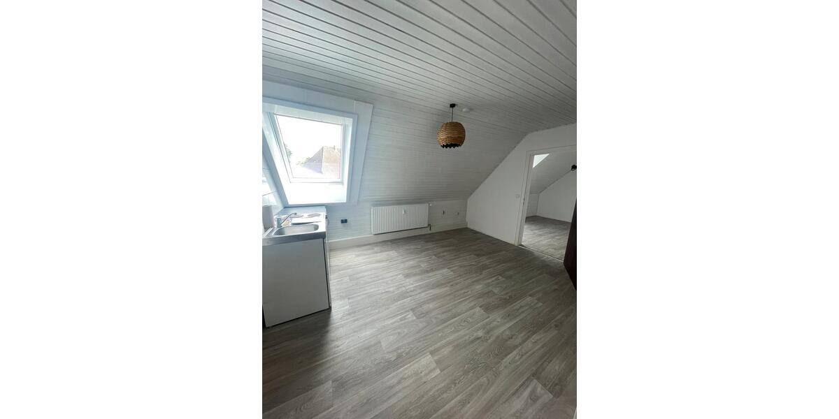Dachgeschoßwohnung Winsen (Aller) - 1.5 Zimmer, 28 m&sup2;, 300&euro; | Angebot:26443689