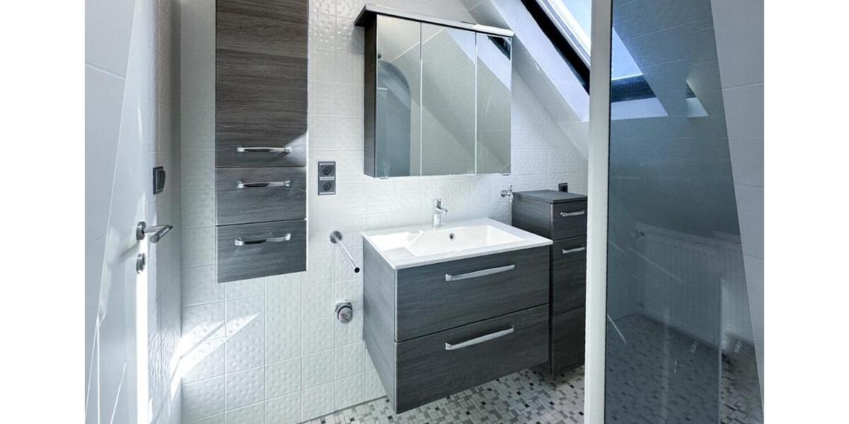 Dachgeschoßwohnung Wittlich - 3 Zimmer, 87 m&sup2;, 950&euro; | Angebot:26660900